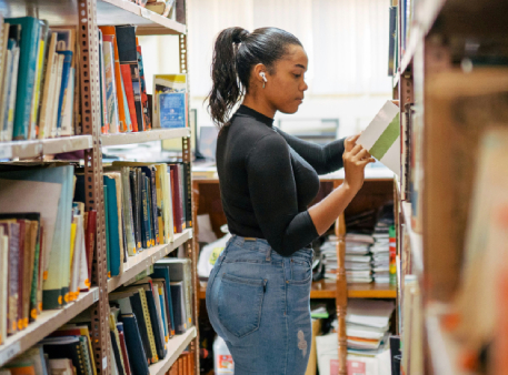 women-in-a-library women-in-a-library